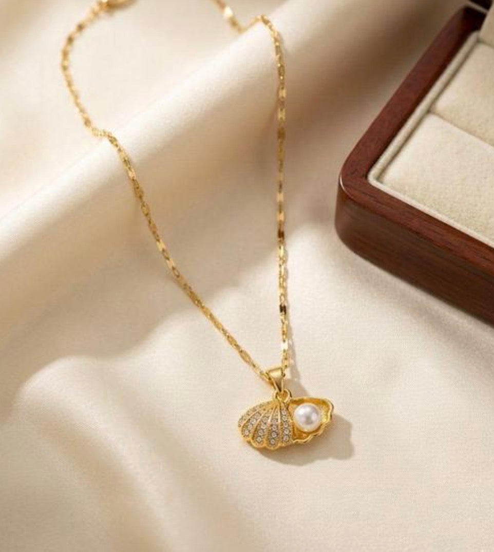 Openable Seashell Pearl pandent for Women