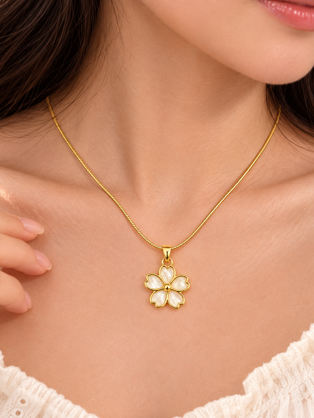 Elegant White Flower Pendant Necklace | Gold-Plated Floral Necklace