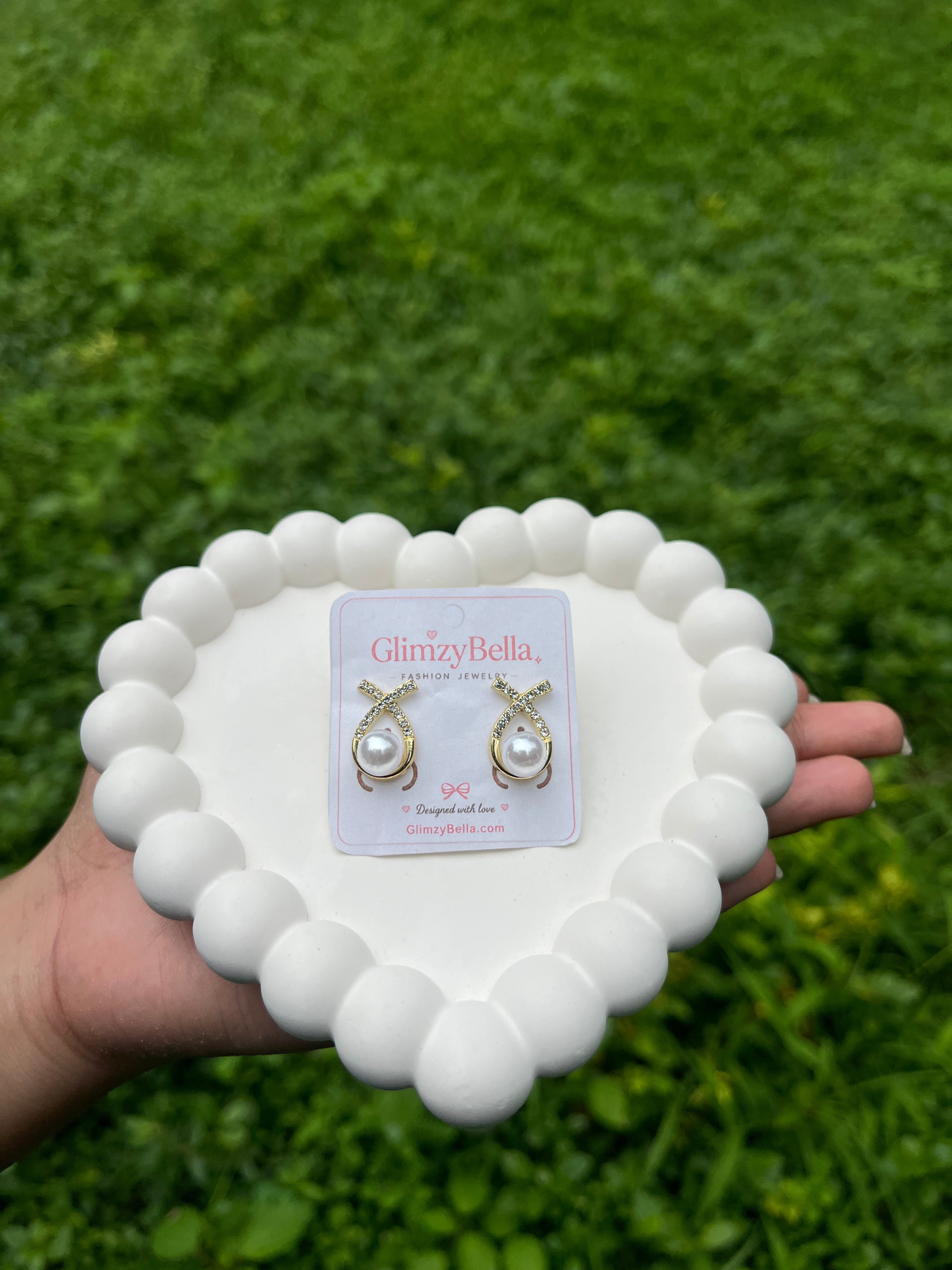 Pearl Luxe Twist Stud Earrings