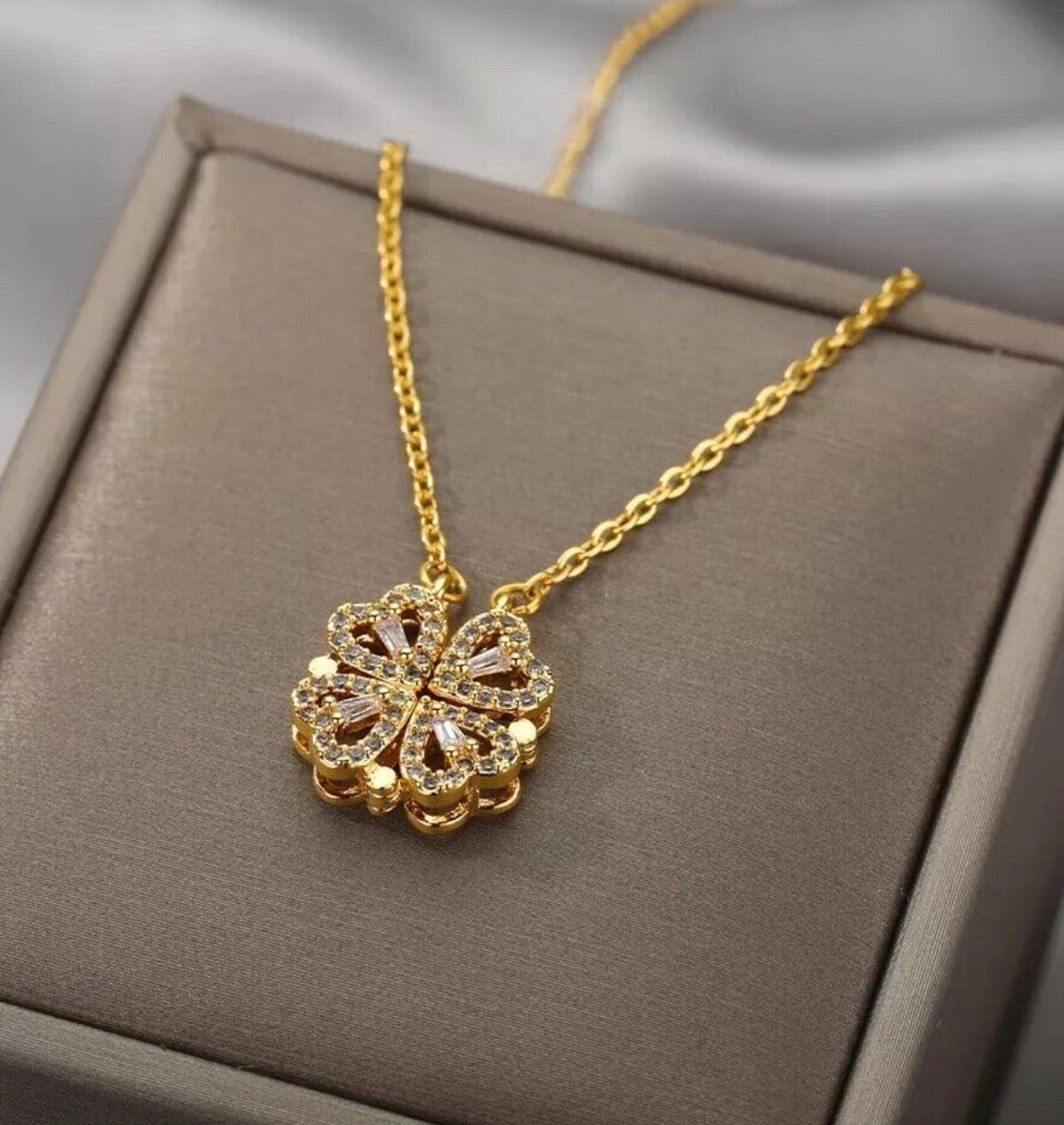 2 in 1 Magnetic Heart Necklace for Women | Detachable Heart Pendant Gold Plated Fashion Jewellery