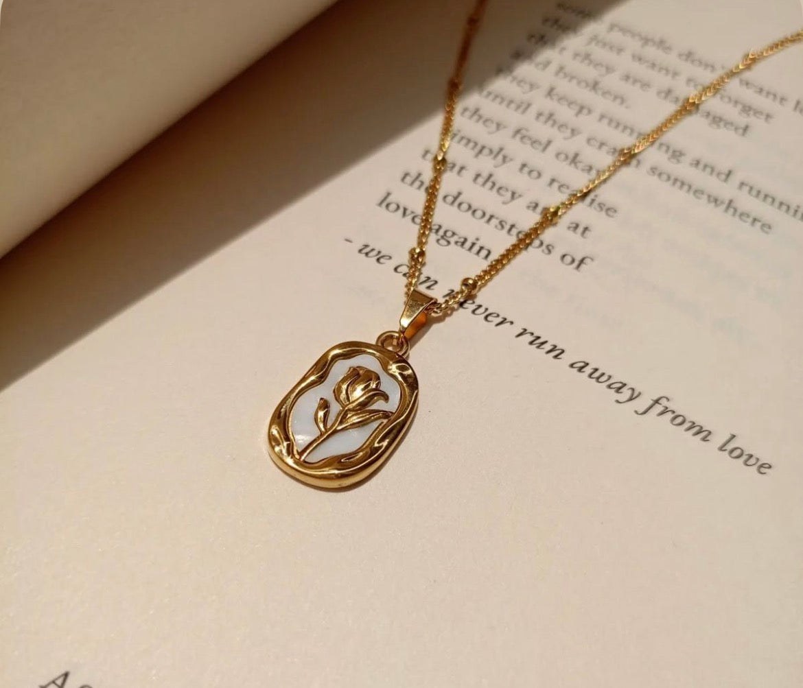 Minimal Floral Pendant