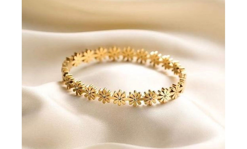 Golden Floral Link Bracelet