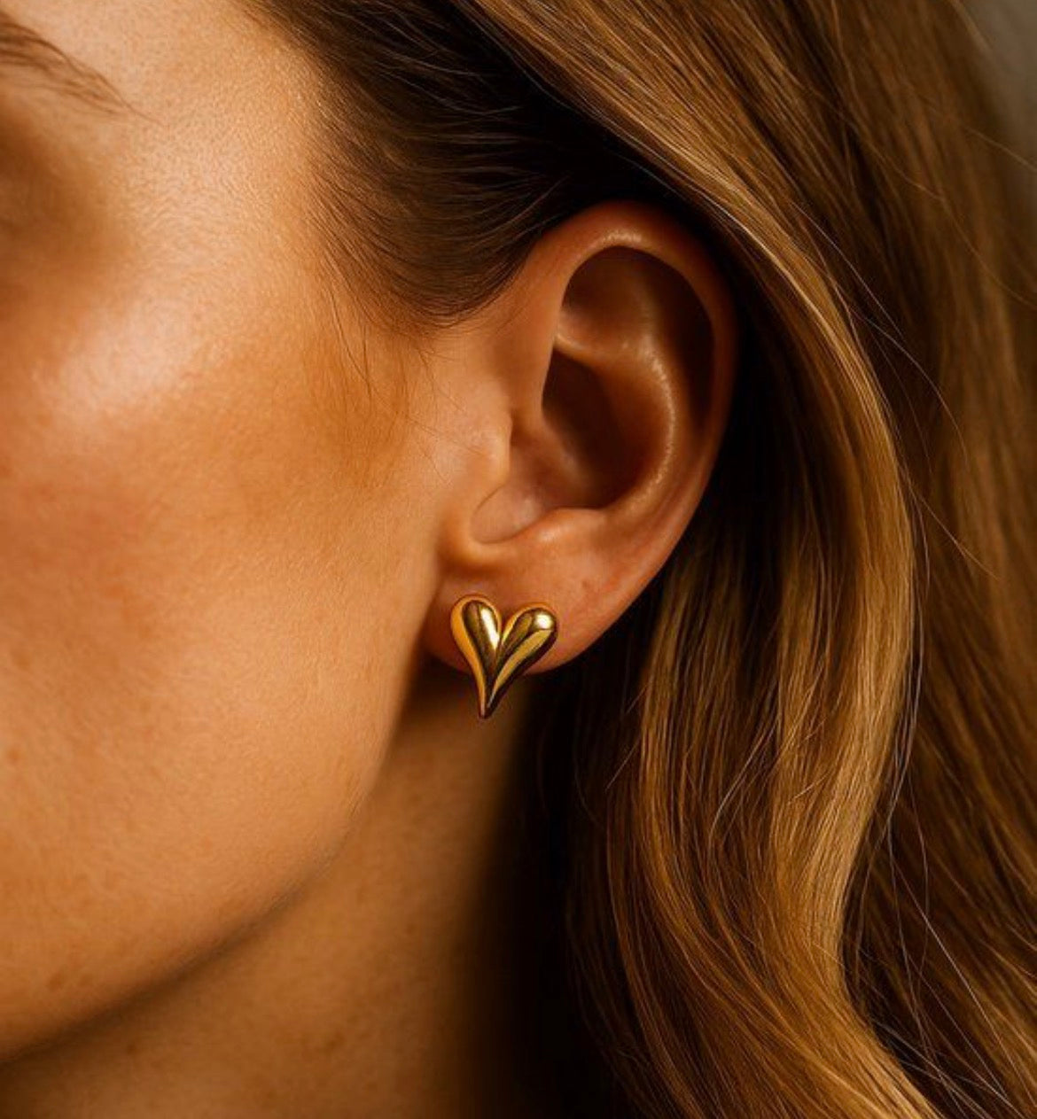 Golden Heart Stud Earrings for Women Cute Minimalist Daily Wear