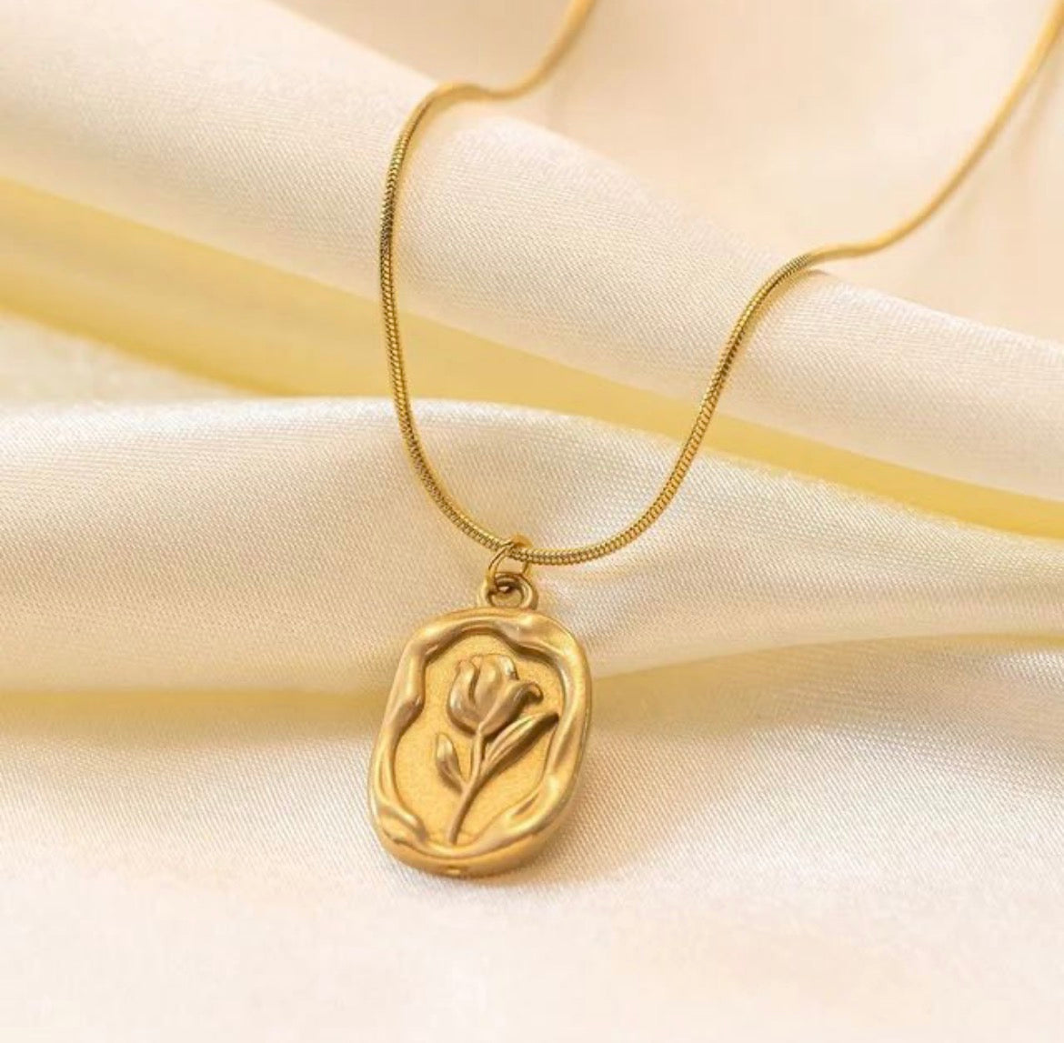 Golden Bloom Pendant Necklace