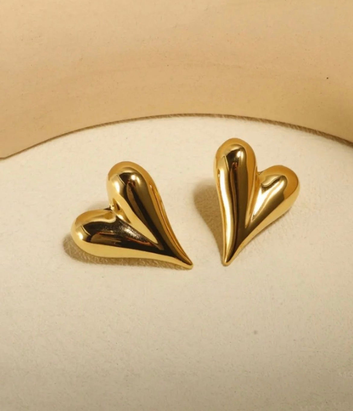 Golden Heart Stud Earrings for Women Cute Minimalist Daily Wear